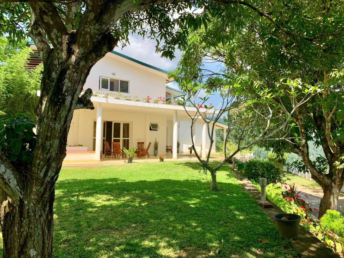 Amandari Holiday Villa Gelioya Exterior foto